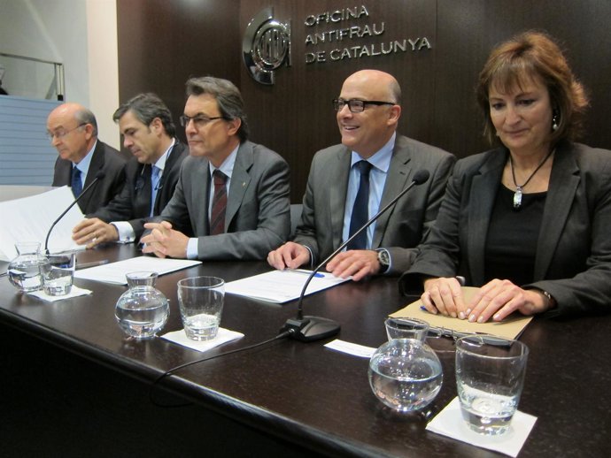 Pacto Contra La Corrupción Entre El Govern, Parlament Y El Poder Judicial