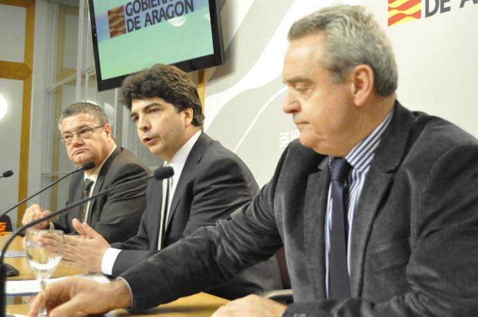 Antonio Torres, Mario Garcés Y Alfredo Boné En La Rueda De Prensa