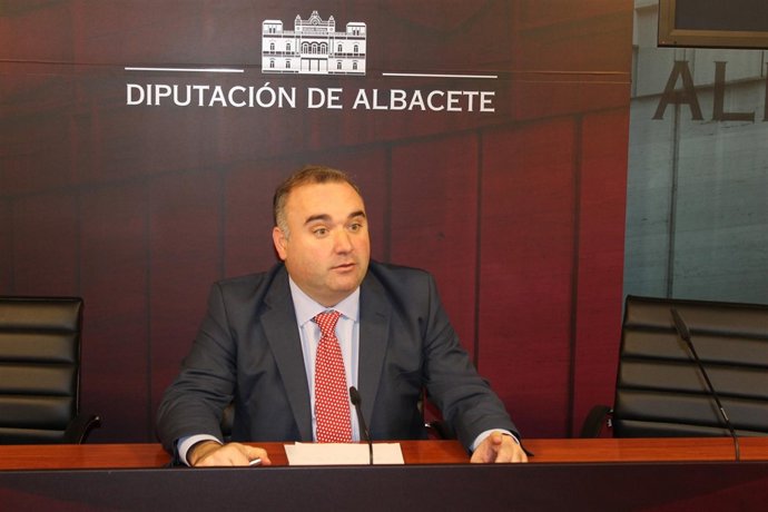 Constantino Berruga, Diputación De Albacete