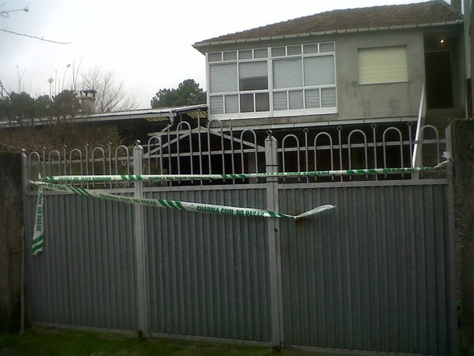Vivienda Familiar Donde Hallaron Muerta A Una Anciana E Hijo En Maside (Ourense)