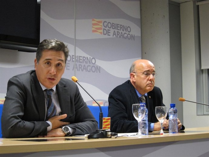 Los Consejeros De Sanidad De Aragón Y Cataluña, Ricardo Oliván Y Boi Ruiz 