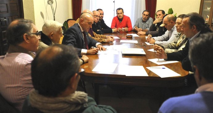 Reunión De Jesús Julio Carnero Con 18 Alcaldes De La Zona Sur De Valladolid