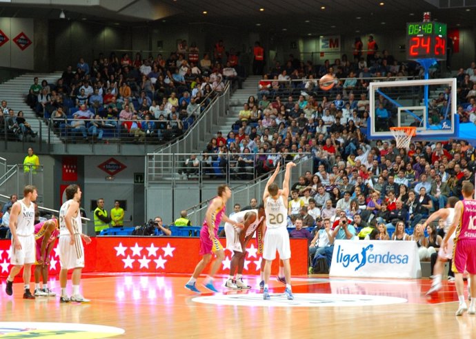 Baloncesto En El Palacio De Los Deportes