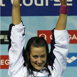 Mireia Belmonte se cuelga el oro en los 400 estilos y logra el récord del mundo