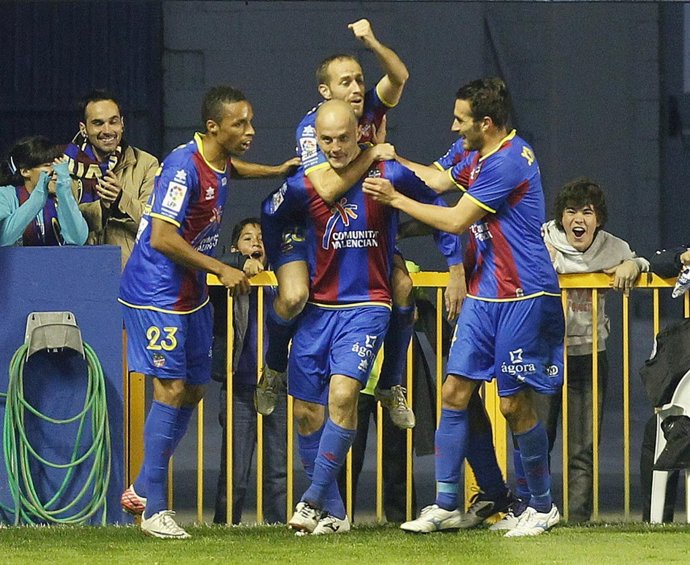 El Levante Vence Al Sevilla