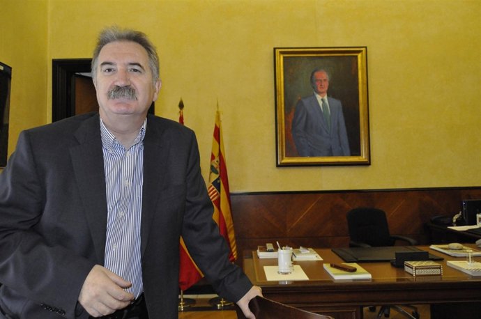 El Delegado Del Gobierno En Aragón, Javier Fernández López.