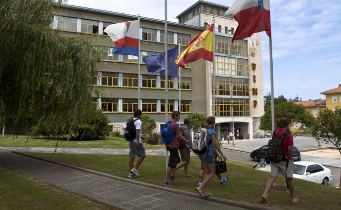 Alumnos Extranjeros En Las Llamas