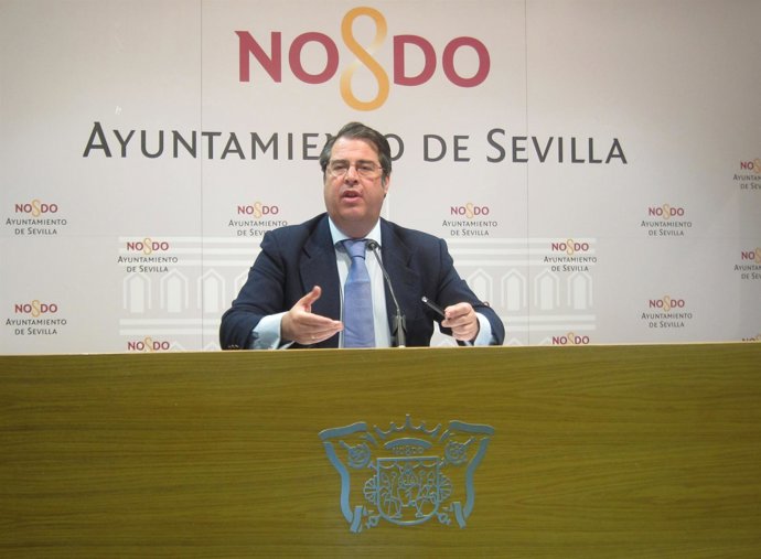 El Concejal De Empleo Y Turismo Del Ayuntamienro De Sevilla, Gregorio Serrano