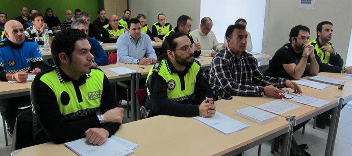 Policías Locales Participan En Un Curso Sobre Violencia De Género