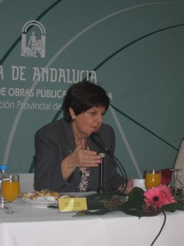 La Consejera De Obras Públicas Y Vivienda, Josefina Cruz.
