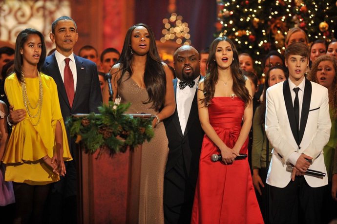 Justin Bieber Y Jennifer Hudson En Un Concierto Con Obama