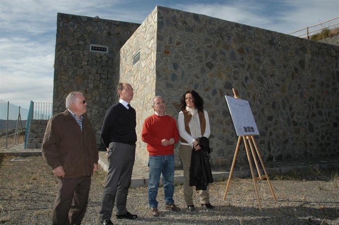 Díaz Trillo Junto Al Depósito De Agua Construido En Velefique