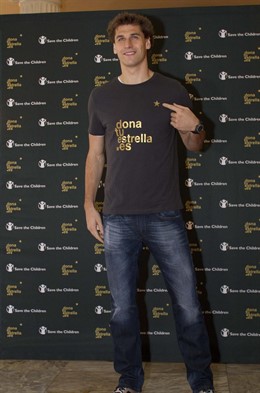 Fernando Llorente Para Save The Children 