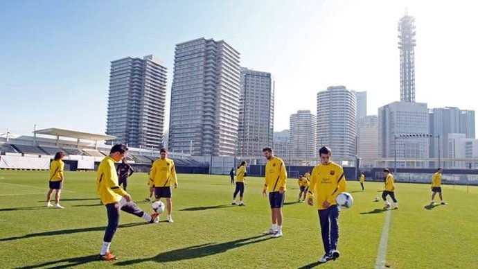 Sesión De Entrenamiento Del FC Barcelona En Japón