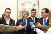 Esteban vuelve a pedir a los socialistas que apoyen la aprobación de la Ley de Emprendedores