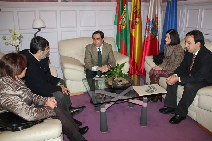 Reunión Alcalde Con Comerciantes Nueva Ciudad 