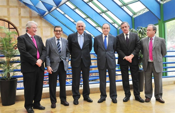 Reunión De Santiago Herrero (CEA) Y Mario Fernández (BBK) En Sevilla.   
