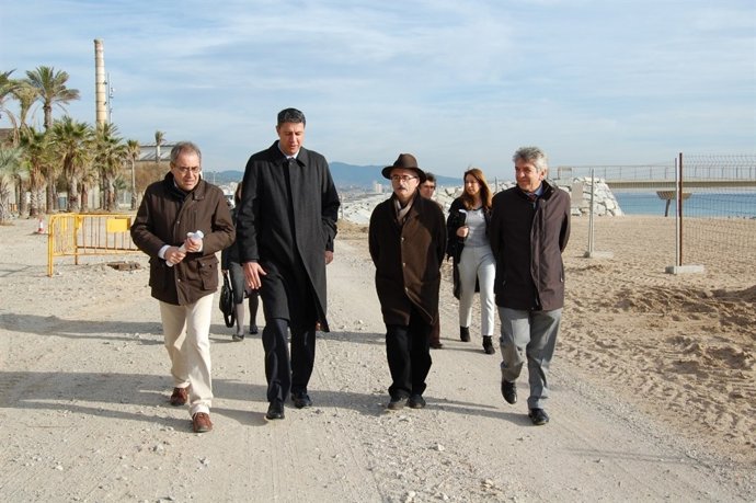 Visita Al Paseo Marítim De Badalona