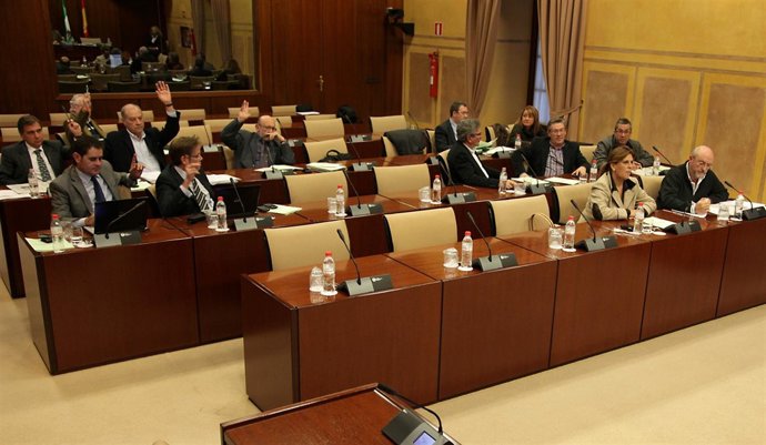 La Comisión De Hacienda Del Parlamento Vota El Proyecto De Ley