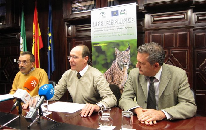 Miguel Ángel Simón, José Juan Díaz Trillo Y Javier Madrid Presentan Censo Linces