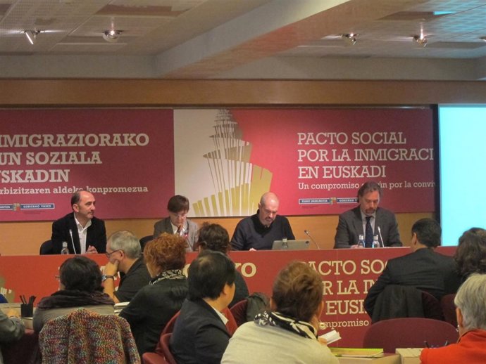 Reunión Del Pacto Social Por La Inmigración En Euskadi