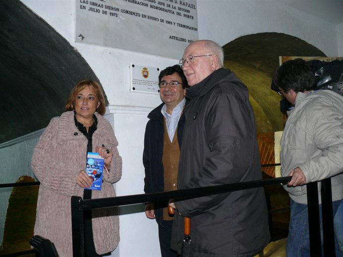 Cortina En La Visita Al Depósito De Subiejas