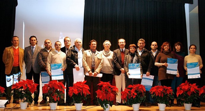 El Consejero De Medio Ambiente Entrega Los CETS A Empresas De Doñana