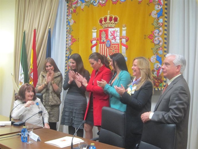 Marifé De Triana, Junta A Jiménez, Lopez Luna Y Varias Cantantes