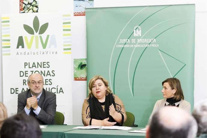 La Consejera De Agricultura, Clara Aguilera.