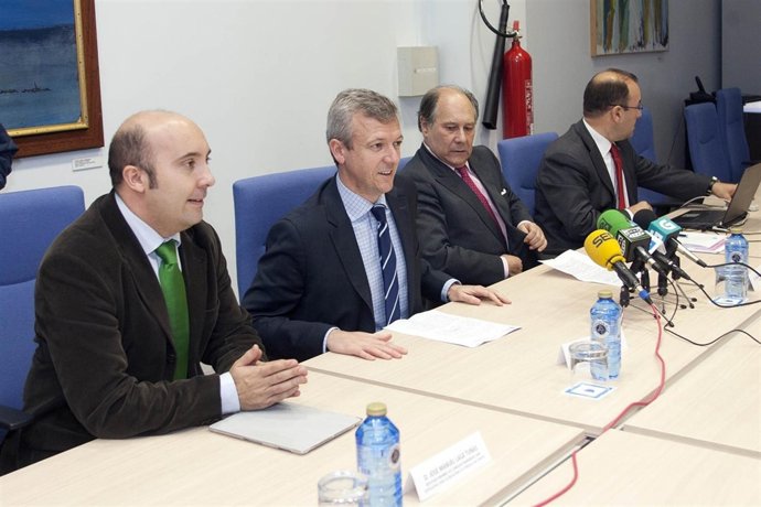 O Conselleiro De Presidencia, Alfonso Rueda, Con El Conselleiro Maior De Contas.