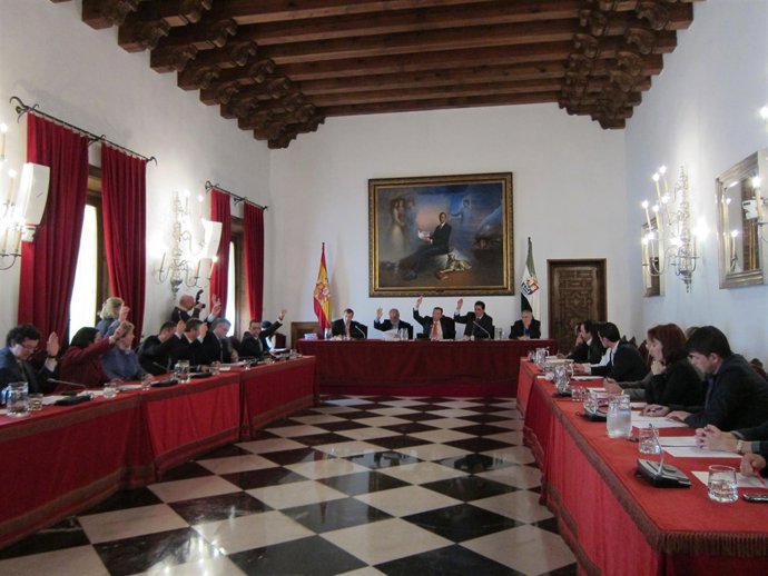 Pleno Diputación De Cáceres