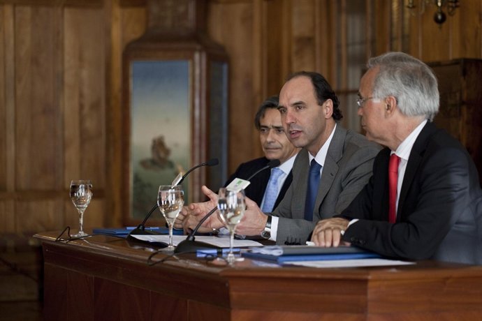Diego En La Firma Del Convenio De La Fundación Comillas