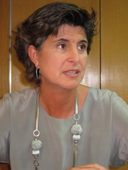 María San Gil Hablando