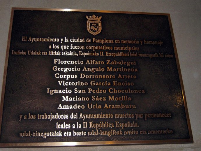 Placa De Homenaje A Concejales Y Trabajadores De Pamplona Fusilados En 1936.