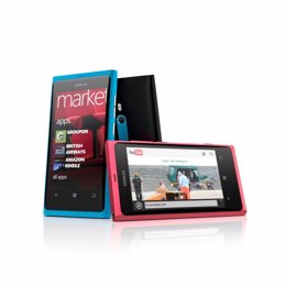 Nokia Lumia 800 Con Windows Phone 7.5