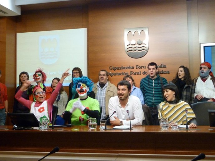 Ander Rodriguez Con Porrotx, Pirritx Y Marimotots