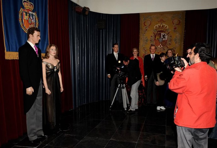 Figuras De Cera De La Familia Real 