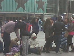 Colas En Las Puertas Del Palacio De Deportes Para Ver A Rihanna