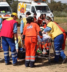 Simulacro de atención sanitaria de profesionales del 061