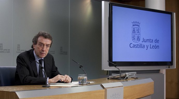 El Consejero De La Presidencia Y Portavoz De La Junta De Castilla Y León, José A