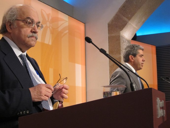 El Conseller A.Mas-Colell Y El Portavoz Del Govern, F.Homs