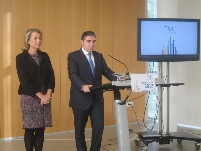 Caracuel Y Bendodo, En Rueda De Prensa