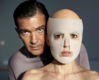 Pedro Almodóvar, nominado a los Globos de Oro por 'La piel que habito'