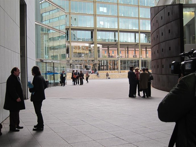 La Ex Edil Y El Responsable De La OMIC En La Audiencia Provincial