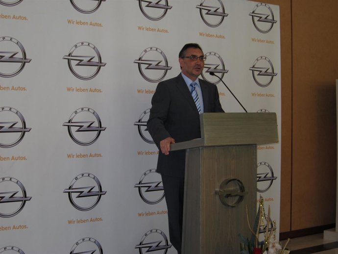 El Director General De GM España, Antonio Cobo