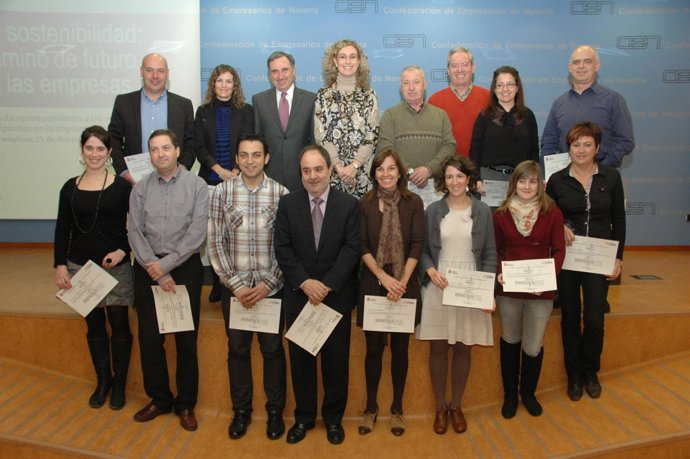 Imelda Lorea Y José Antonio Sarría Con Los Galardonados.
