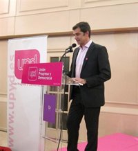 Cantó no les dará la mano a los de Amaiur "hasta que no suelten la pistola"