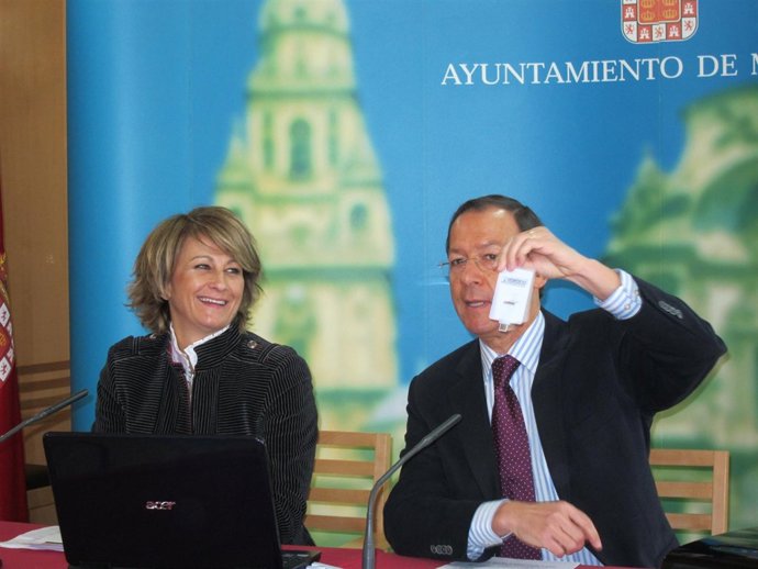 Conesa Y Cámara En La Rueda De Prensa