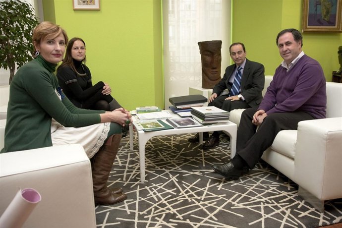 Fundación Secretariado Gitano Se Reúne Con Serna 