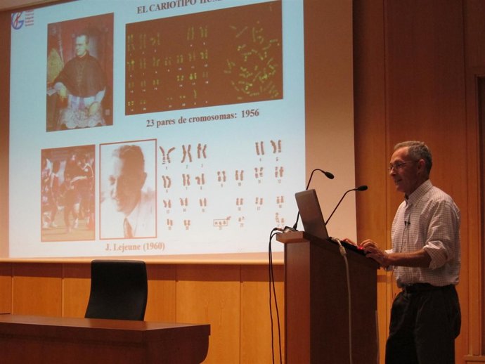 El investigador Ángel Carracedo 